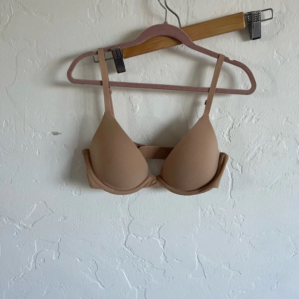 SKIMS Clay Fits Everybody Plunge Underwire Bra